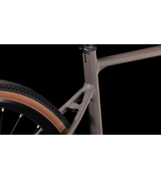 CUBE NUROAD ONE 2025 CEDAR 'N' BLACK