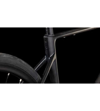 CUBE ATTAIN C62 RACE 2025 BLACKLINE