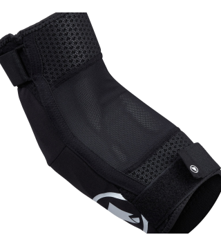 ENDURA GOMITIERA STRACK ELBOW PROTECTOR NERO